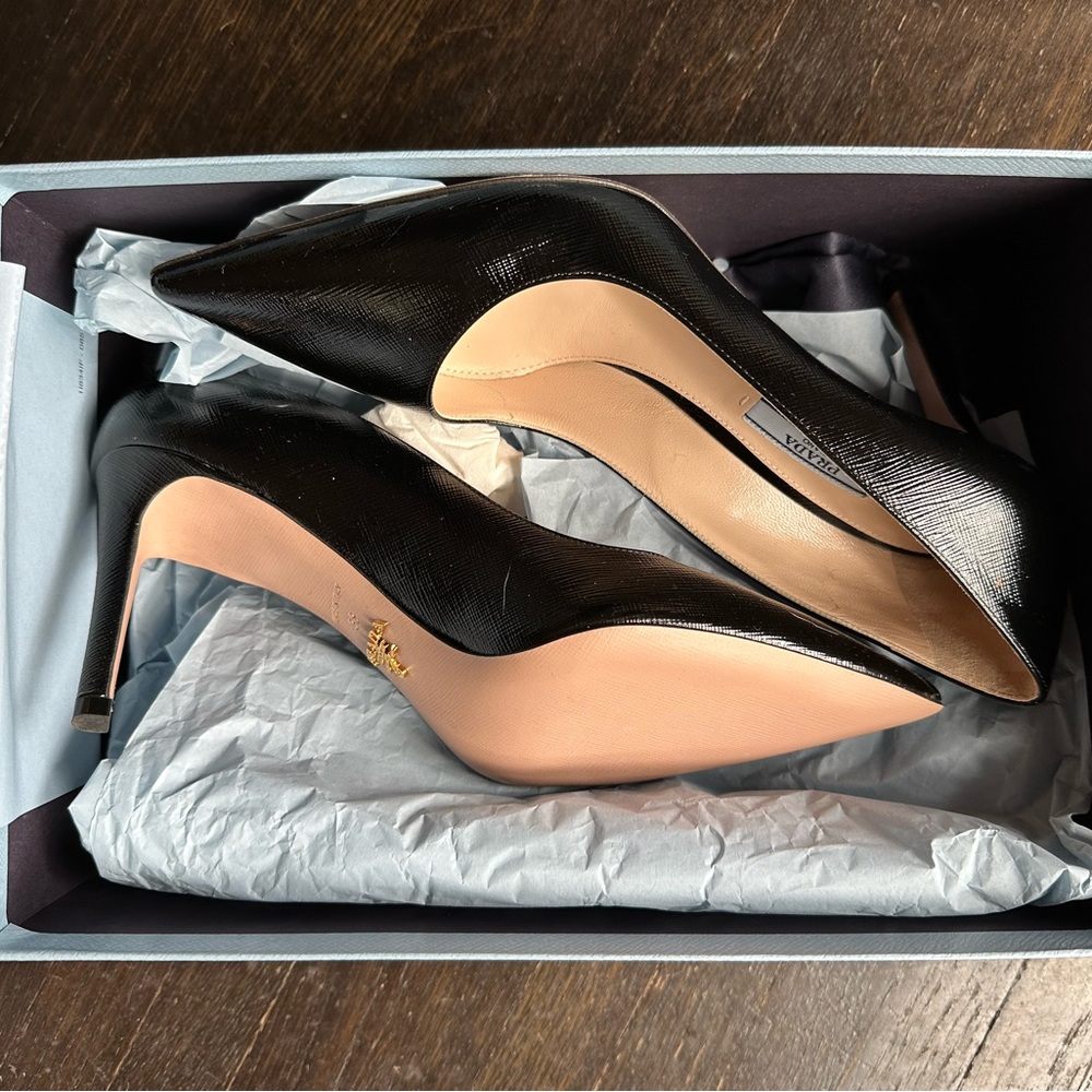 Black Leather PRADA Pumps - Sz 38 / 8 - NWT includes box & dust bag - Picture 2 of 9